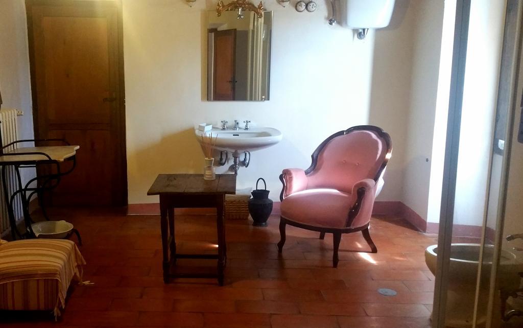 Locanda Al Castello Di Sorci 앙기아리 외부 사진